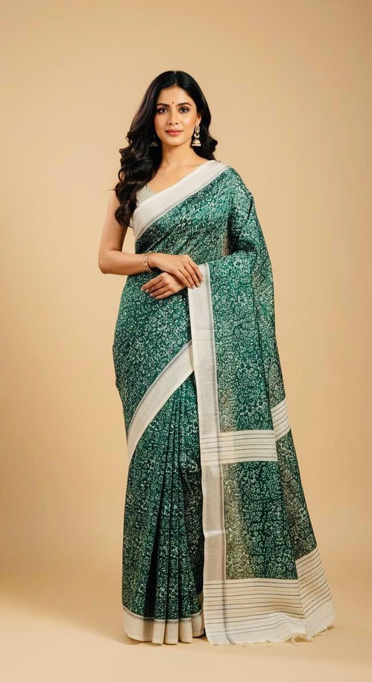Elegant Dual-Tone Green & White Saree